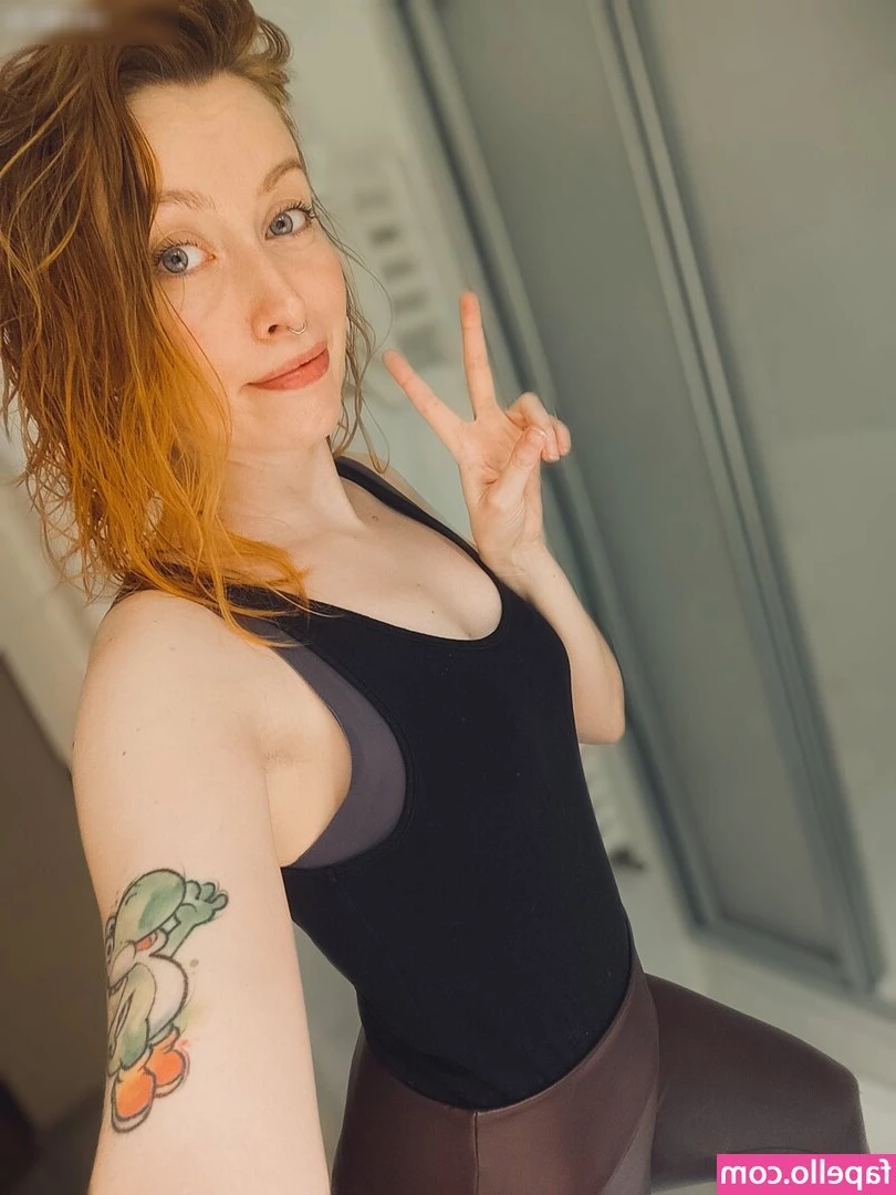 einfachsonina - Sending out a video to my tippers later today