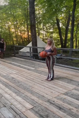 Natalie Alyn Lind [ natalie-alyn-lind ] - Who wants to come please me  I m so horny and ready to cum