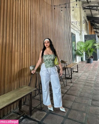 Kyrah Umadhay [ kyrah-umadhay ] - What if you were lying behind? and your fingers gently slid along the