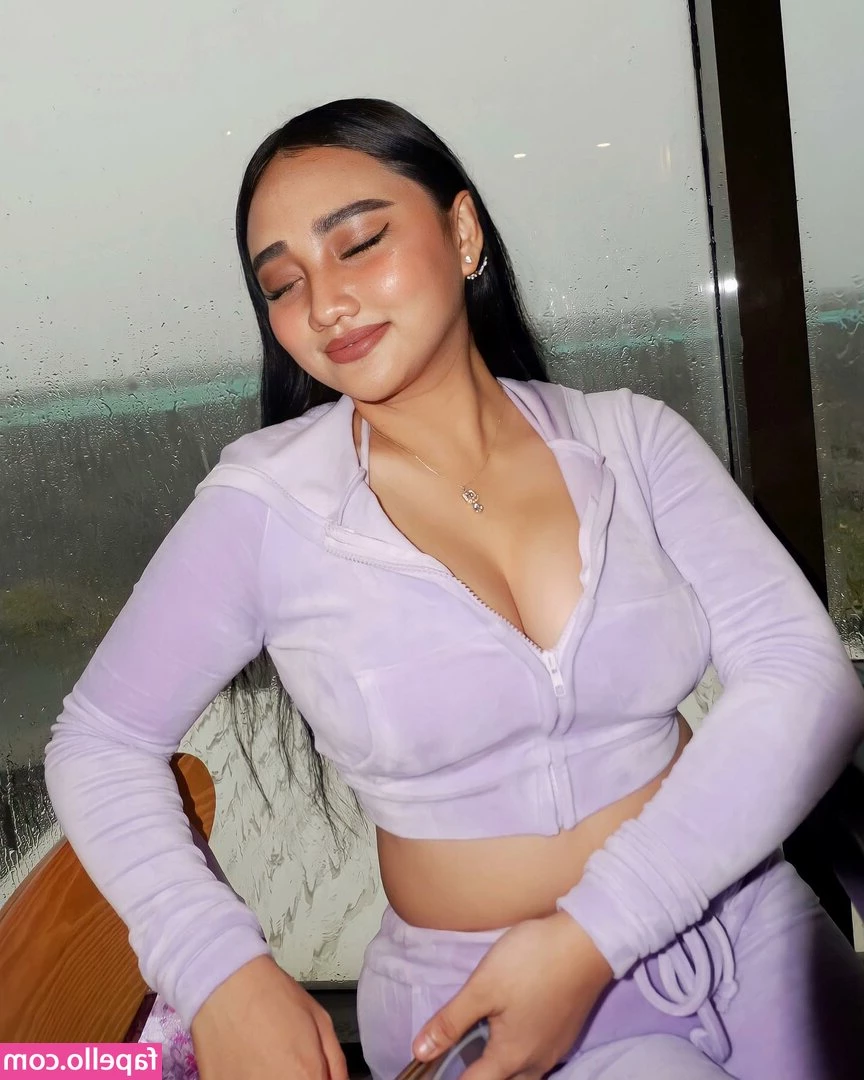 Kyrah Umadhay [ kyrah-umadhay ] - Spread it for me 🥺