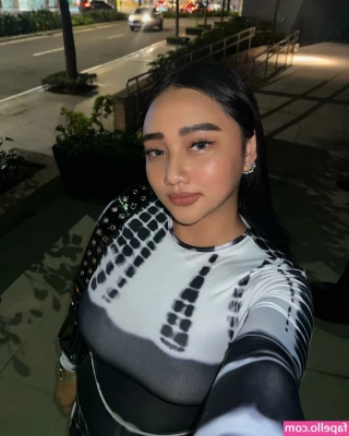 Kyrah Umadhay [ kyrah-umadhay ] - An amazing fan tipped me the  10 fee here you go lovies I hope you