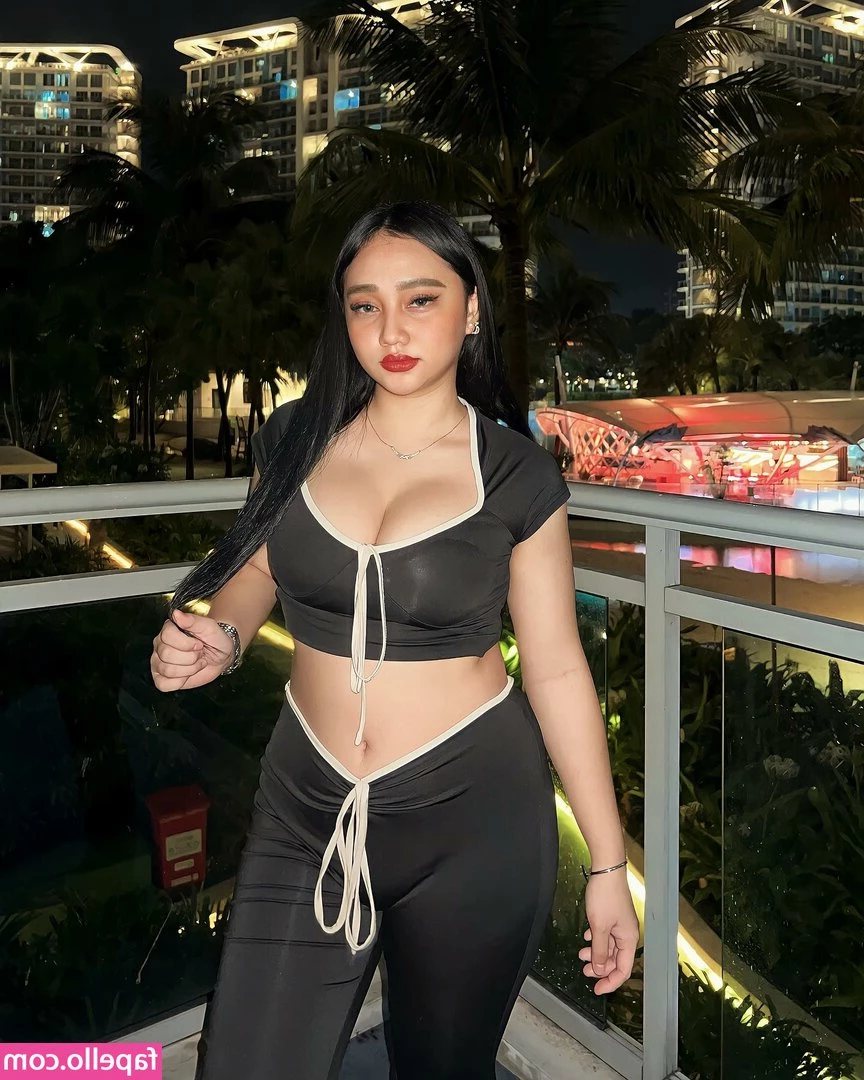 Kyrah Umadhay [ kyrah-umadhay ] - arme_big  daddybunnyguy