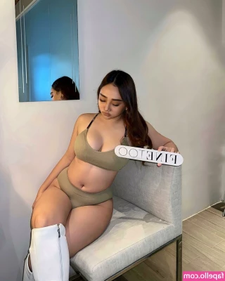 Kyrah Umadhay [ kyrah-umadhay ] - Late Night Shower Bundle   who wants to come join me