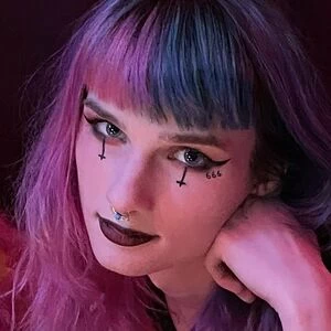 petitekrissybbyfree