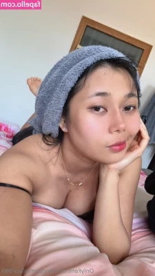 poppymeilleur999 - I woke up so horny today   that before showering I had to touch