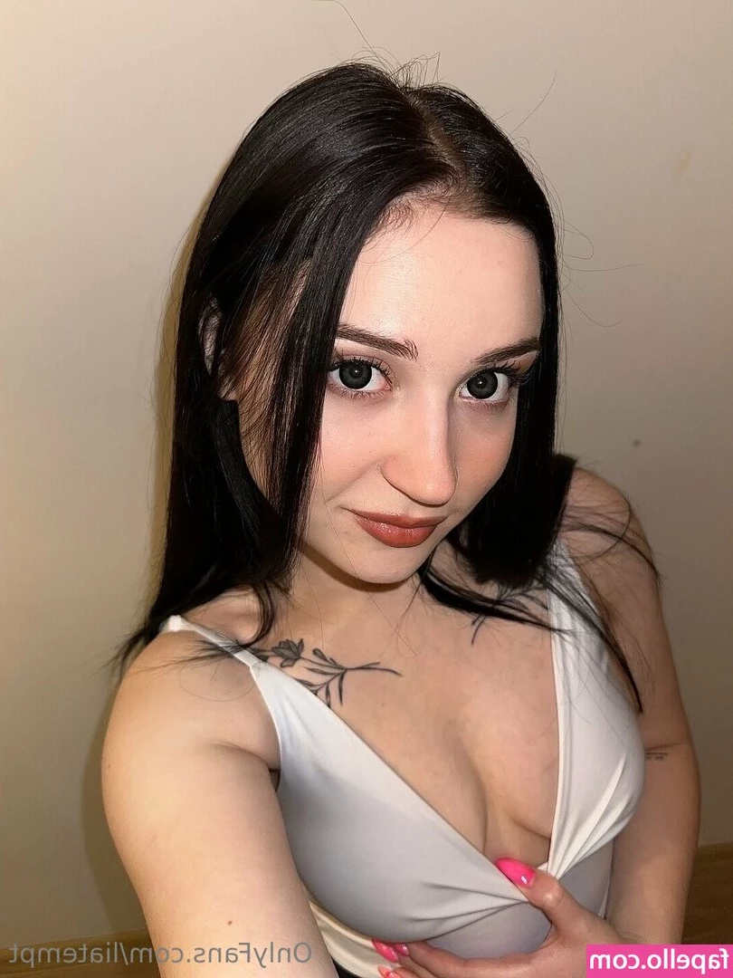 tinylia - What are u doing today daddy?? I’m bored