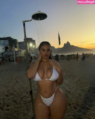 kvtheryn - Dripping already and nobody has even touched me yet…wanna see?