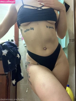 anitadz - Puckering my hole