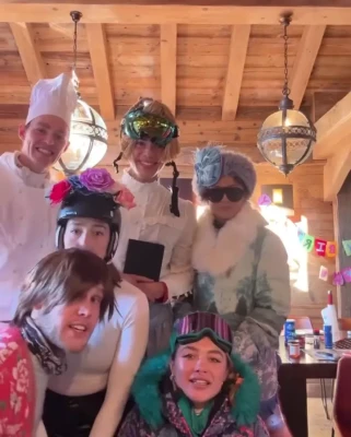 Florence Pugh [ florence-pugh ] - 𝙼𝙾𝙽𝙳𝙰𝚈𝚂 𝙳𝙾 𝙽𝙾𝚃 𝙷𝙰𝚅𝙴