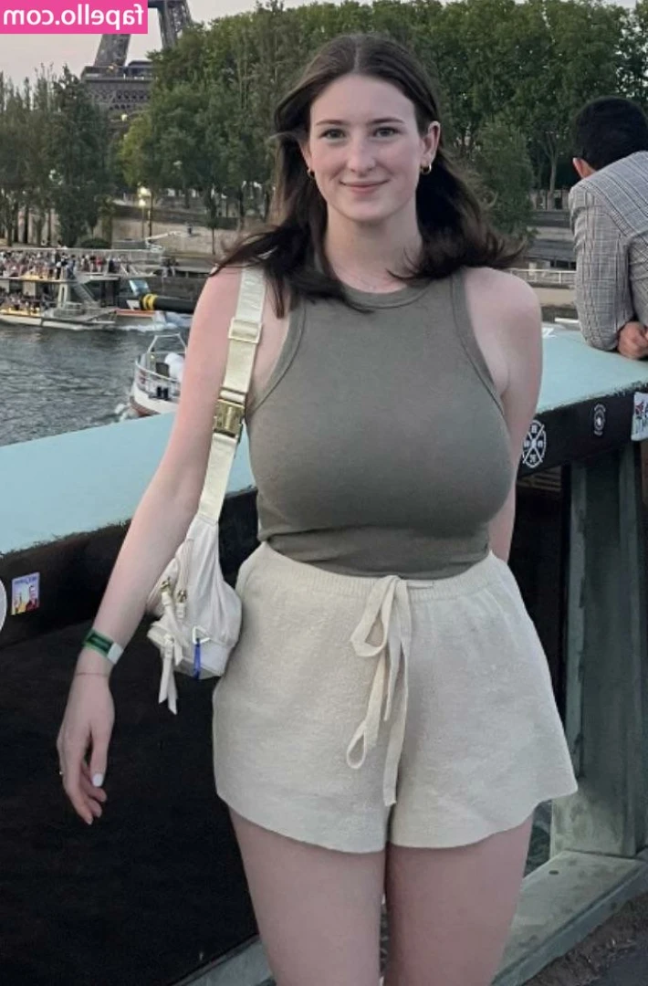 Josie L [ josie-l ] - Shaking