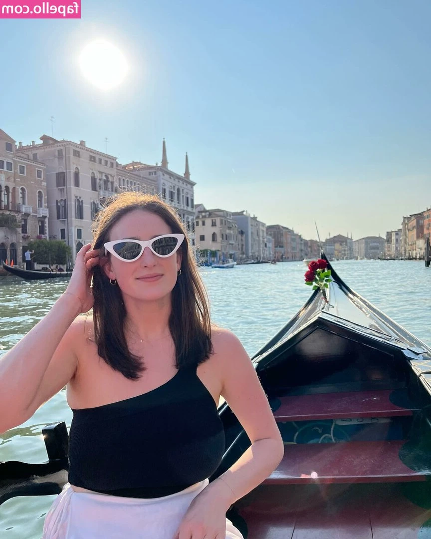 Josie L [ josie-l ] - Good Morning hotties long exhausting weekend calls for a chill Monday