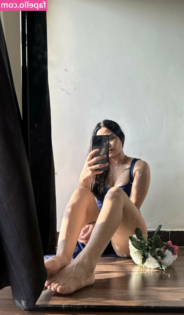 Mansi Negi [ mansi-negi ] - Throwback Thursday! Here is a super messy Thanksgiving stuffing from