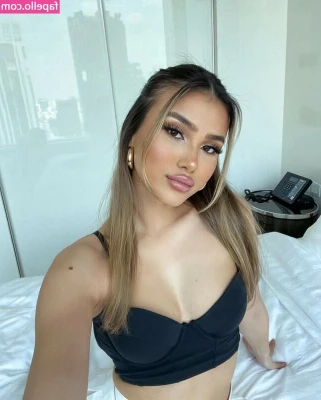 Jasmin Hoppe [ jasmin-hoppe ] - Attention grabber 😎