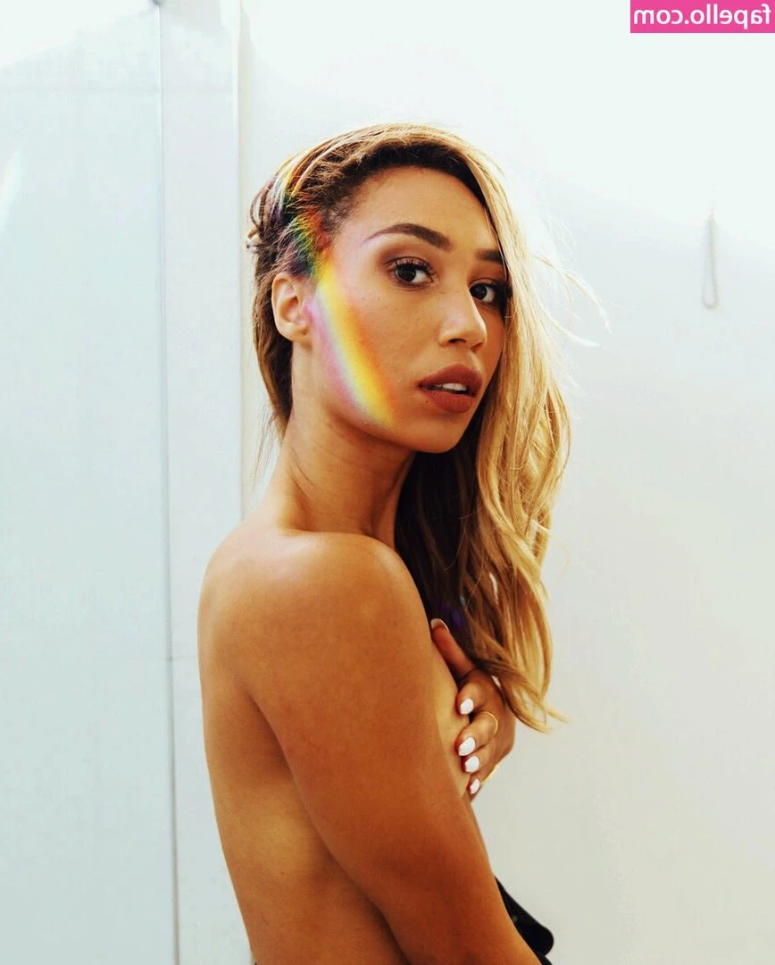 Eva Gutowski [ eva-gutowski ] - Can t wait for a night in with you