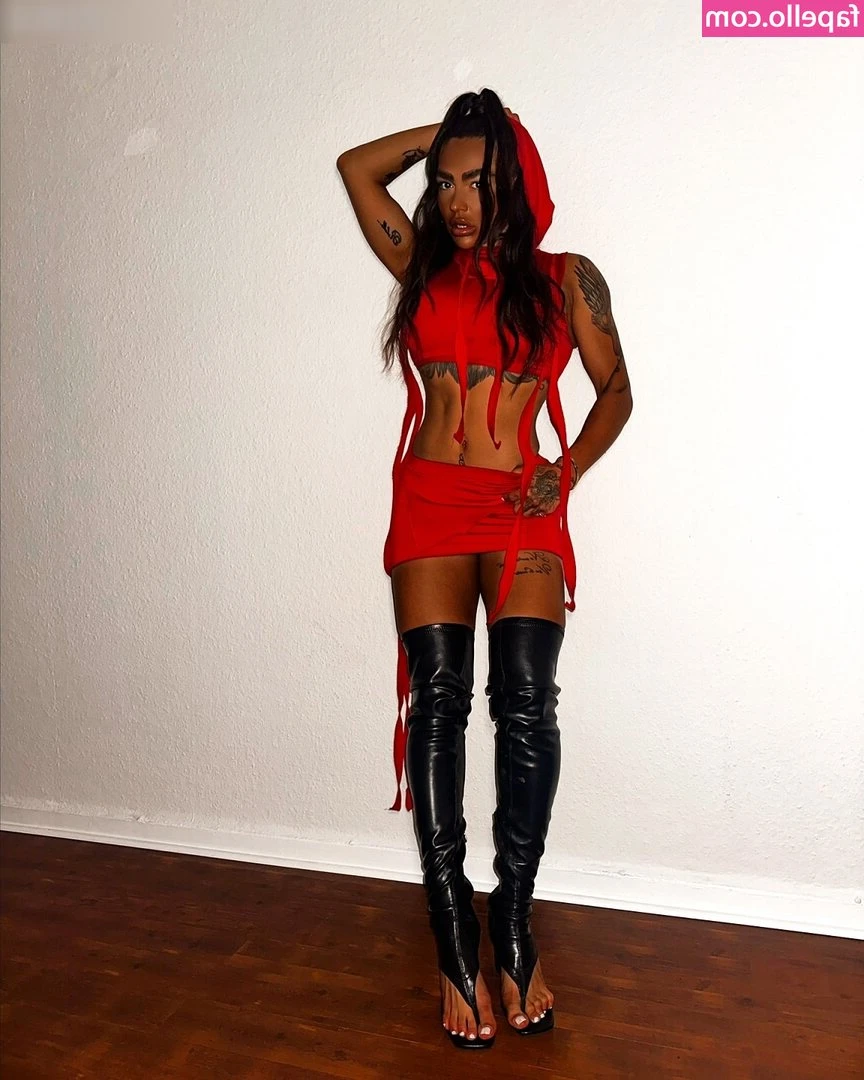 Anny Marry [ anny-marry ] - 𝐒𝐮𝐬𝐜𝐫𝐢𝐛𝐞 𝐅 𝐑 𝐄 𝐄 𝐄 𝐄   