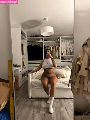 Charlottefdh - I m soooo bored