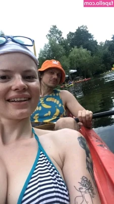 Magdalena Grajek [ magdalena-grajek ] - Pretty girls don t like small betas