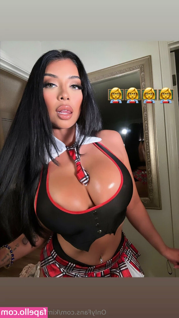 kimberlystarxo88 - Happy Sunday babes   If you haven t seen my dildo or squirting videos