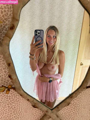 Peachy Babe / peachyprime [ peachy-babe-peachyprime ] - Dale like y sigo subiendo más con leche