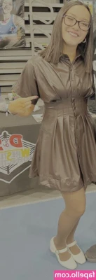 Izzy Moreno / ItsIzzyMania [ izzy-moreno-itsizzymania ] - "Shower Playtime" 6:01 minutes  Shower sex may be over rated but solo