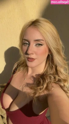 Ester Viana [ ester-viana ] - Tease my clitty and I will be so weak for you, make me want you more