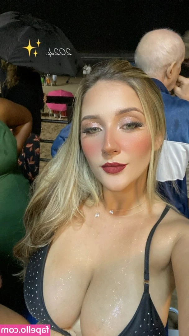 Ester Viana [ ester-viana ] - I’m a mouthful.  Would you like to join them?   Watch our scene