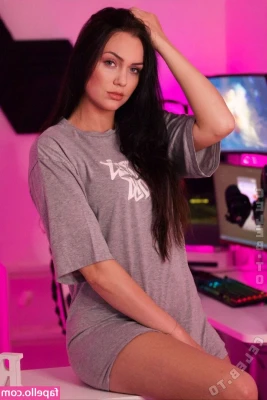 misslou_isa [ misslou-isa ] - you can get more of my PHAT ass bouncing on cock at @theemilylynne