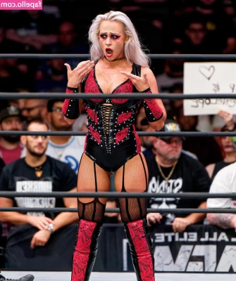 Penelope Ford [ penelope-ford ] - https://onlyfans.com/897371158/amberriley