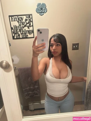 Imtheprincessj - The sensual top less photos I mentioned