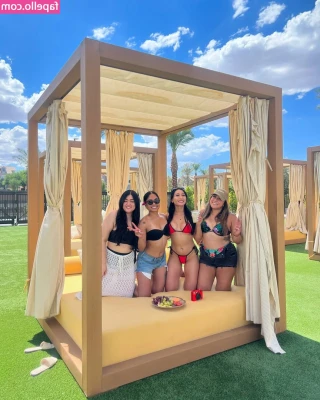 Lea Danielle [ lea-danielle ] - Bath time is the best time