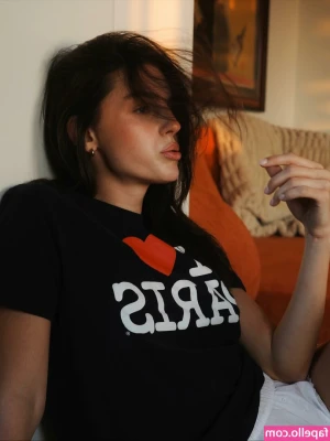 savannah_demers [ savannah-demers-65 ] - I’m the hot tea for today.