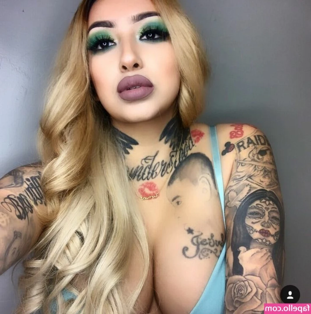 Nini Smalls [ nini-smalls ] - all yours