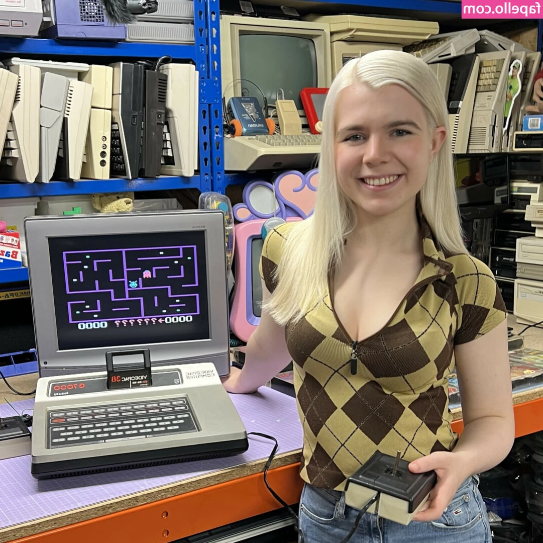 Kari Lawler [ kari-lawler ] - Asmr  just relax