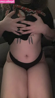 Courtney T [ courtney-t ] - Without the oil  the backshots are still fire