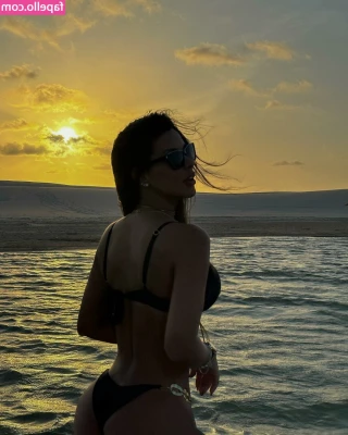 Ivy Moraes [ ivy-moraes ] - It s my birthday this weekend    what do you think of these panties  