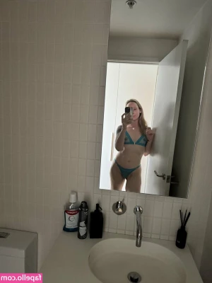 bethmonroe - Streaming today at 8pm BRAZIL TIME