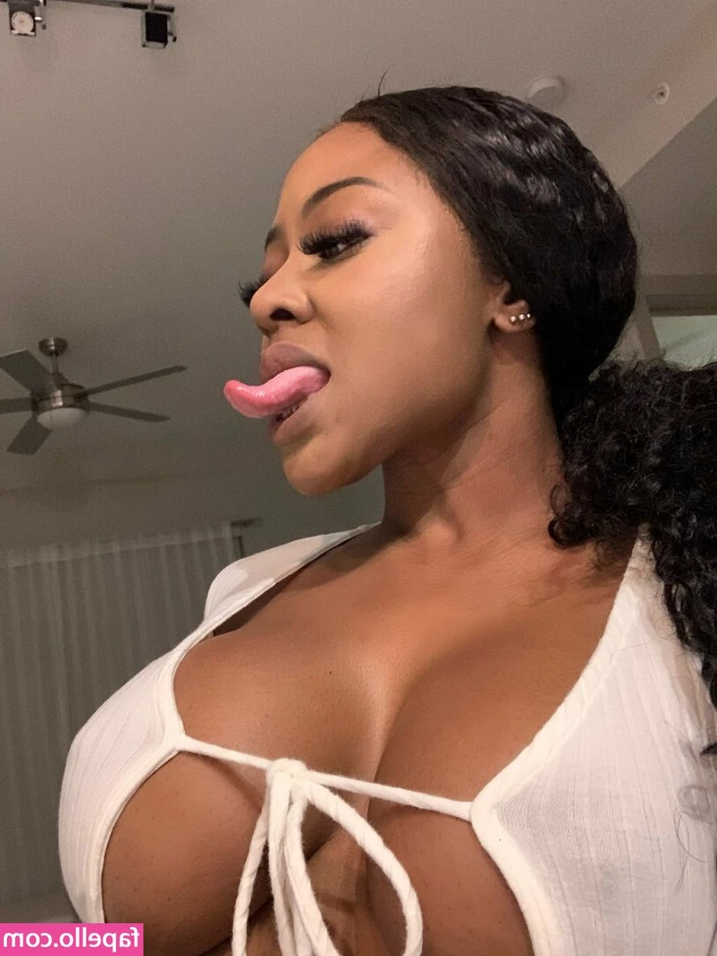 I Am Snow Black [ i-am-snow-black ] - Delicios