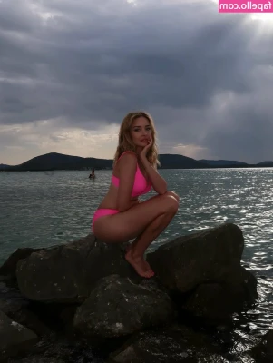 Nicole Sachova [ nicole-sachova ] - Tattoos or no tattoos