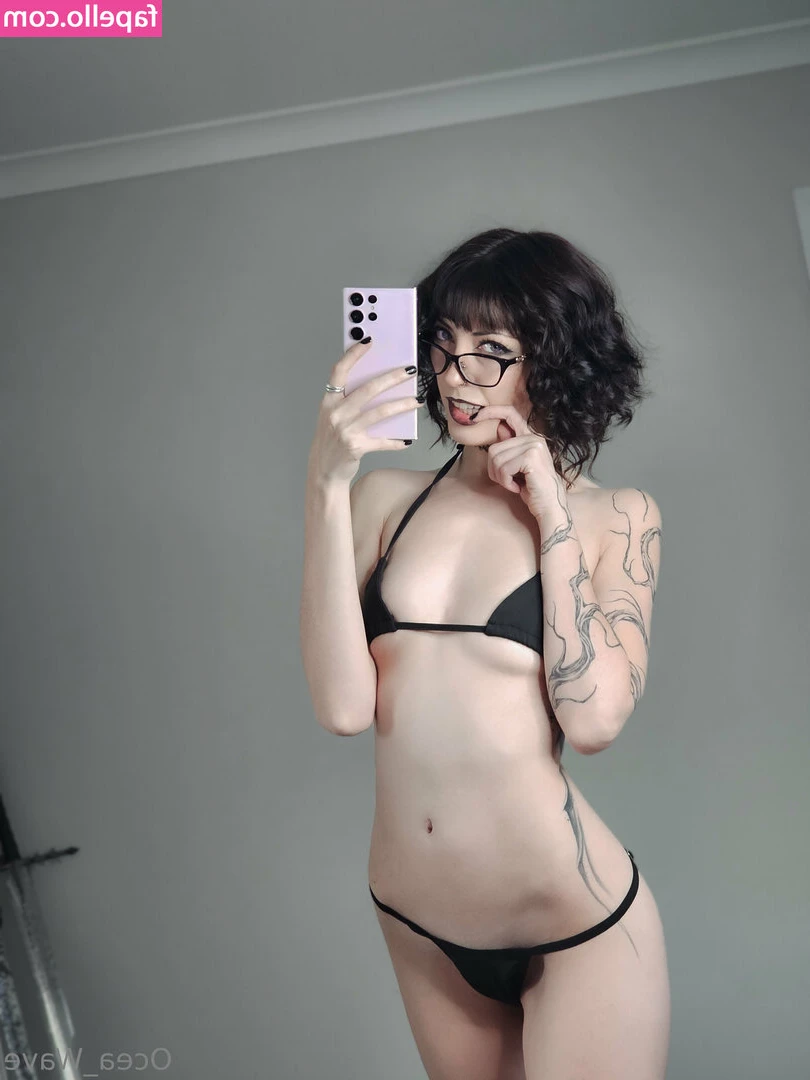 ocea_wave [ ocea-wave-12 ] - 4 Finger pussy fucking  stretching  and cum squirt