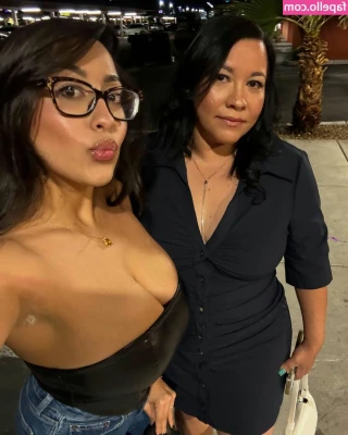 Renthegamer - this next set of picture is in the living room :) its really cute and