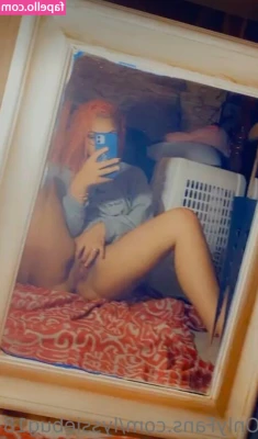 lyssiebug18 - 5 and 6 minute versions of me playing w my pussy  I stuck 4 fingers