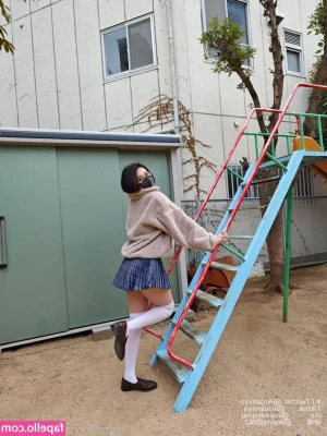 Anaimiya [ anaimiya-4 ] - Another view of the girls from my new topless video, BIG BOUNCING