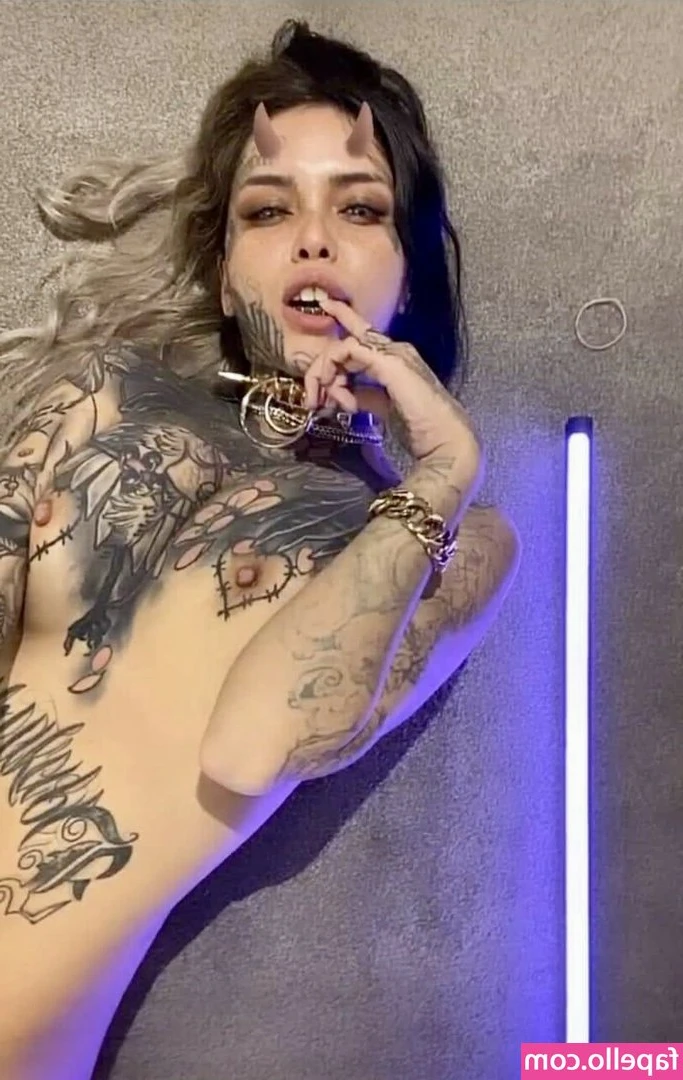 Yasvo - I love love love this bodysuit  I just wanted you to have a sneak