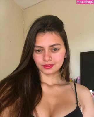 Gabyzilla - Just lil me rinsing out fresh color in shower