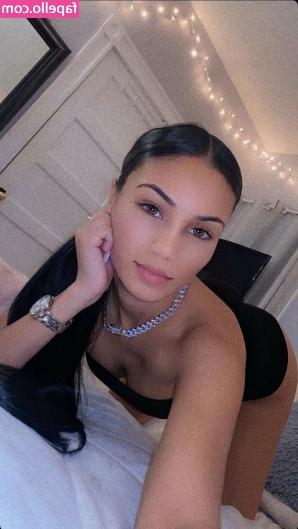 Kiarrahodges - Tip 100 to cover my bill tonight 😛😘