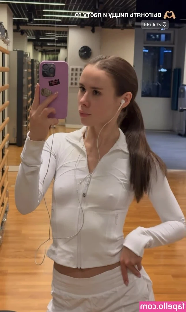 pontyjska01 [ pontyjska01-2 ] - RED LIGHT HITS DIFFERENT