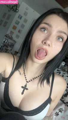 milavanilla / Cigarettekitten / Cigacat [ milavanilla-cigarettekitten-cigacat ] - Spank me!