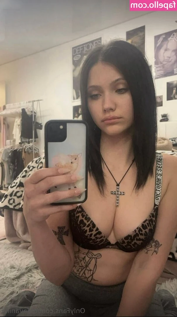 milavanilla / Cigarettekitten / Cigacat [ milavanilla-cigarettekitten-cigacat ] - You don t wanna mess out on the new photos and videos