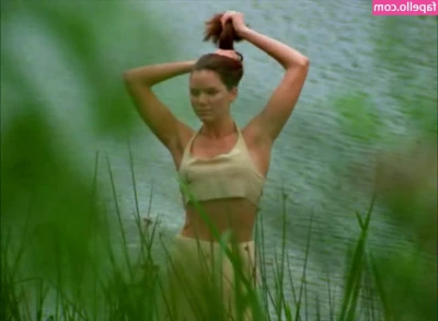 Jacinda Barrett [ jacinda-barrett ] - Foot lover I need your moisturising cum all o er my sexy feet to keep