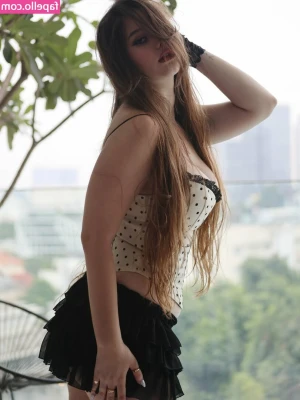 Isabella Ardley [ isabella-ardley-21 ] - ok we got to our hotel and IMMEDIATELY stripped naked, hopped in the